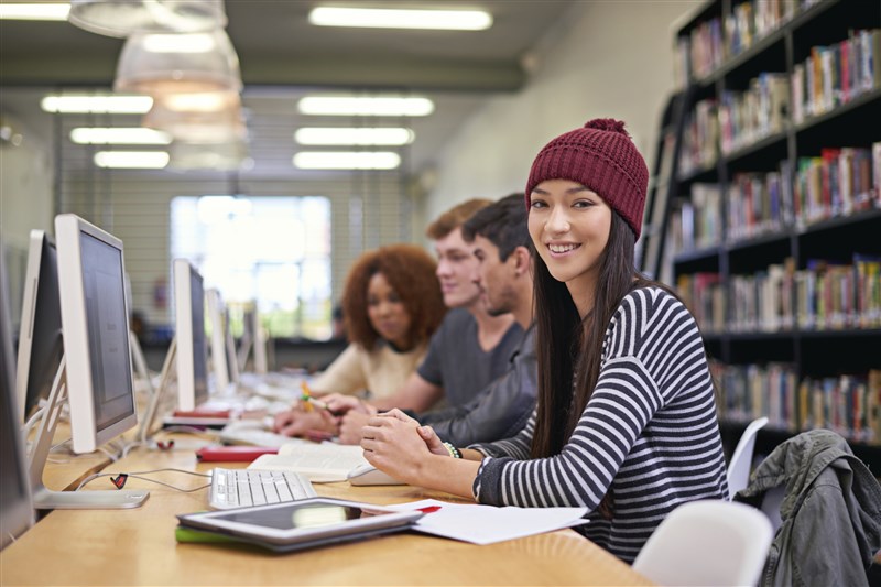 Estudiants_biblioteca